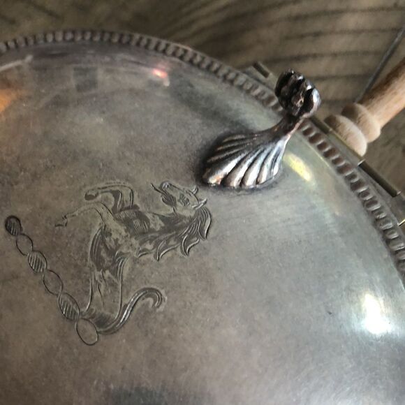 Vintage Sheffield Lion 🦁 Horse 🐴 Silver Plated Silent Butler working condition - Picture 9 of 16